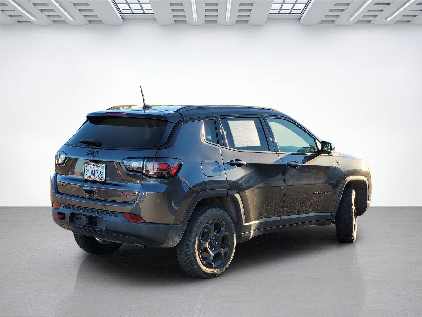 Used 2023 Jeep Compass Trailhawk w/ Trailhawk Elite Group image 11