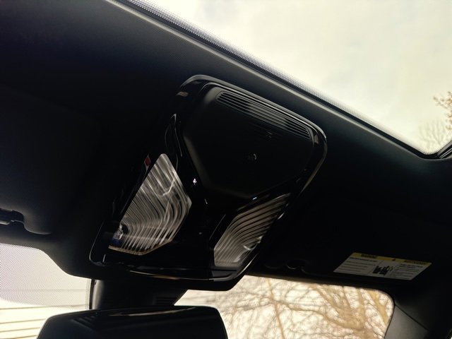 Used 2025 BMW M2 w/ Lighting Package image 11