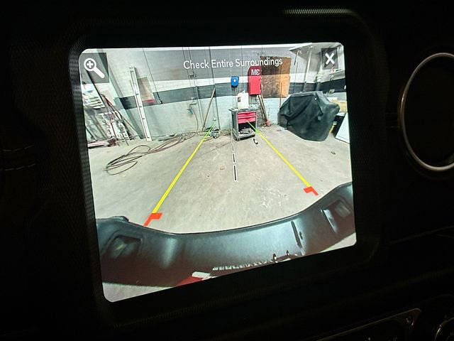 Used 2020 Jeep Gladiator Overland image 15