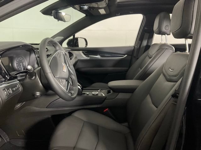 Certified 2025 Cadillac XT5 Premium Luxury w/ Technology Package AWD/4WD image 24
