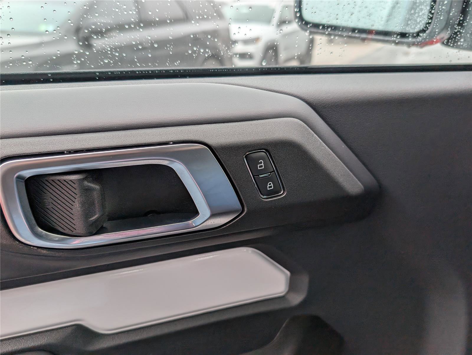 Used 2025 Ford Bronco Stroppe Edition image 19