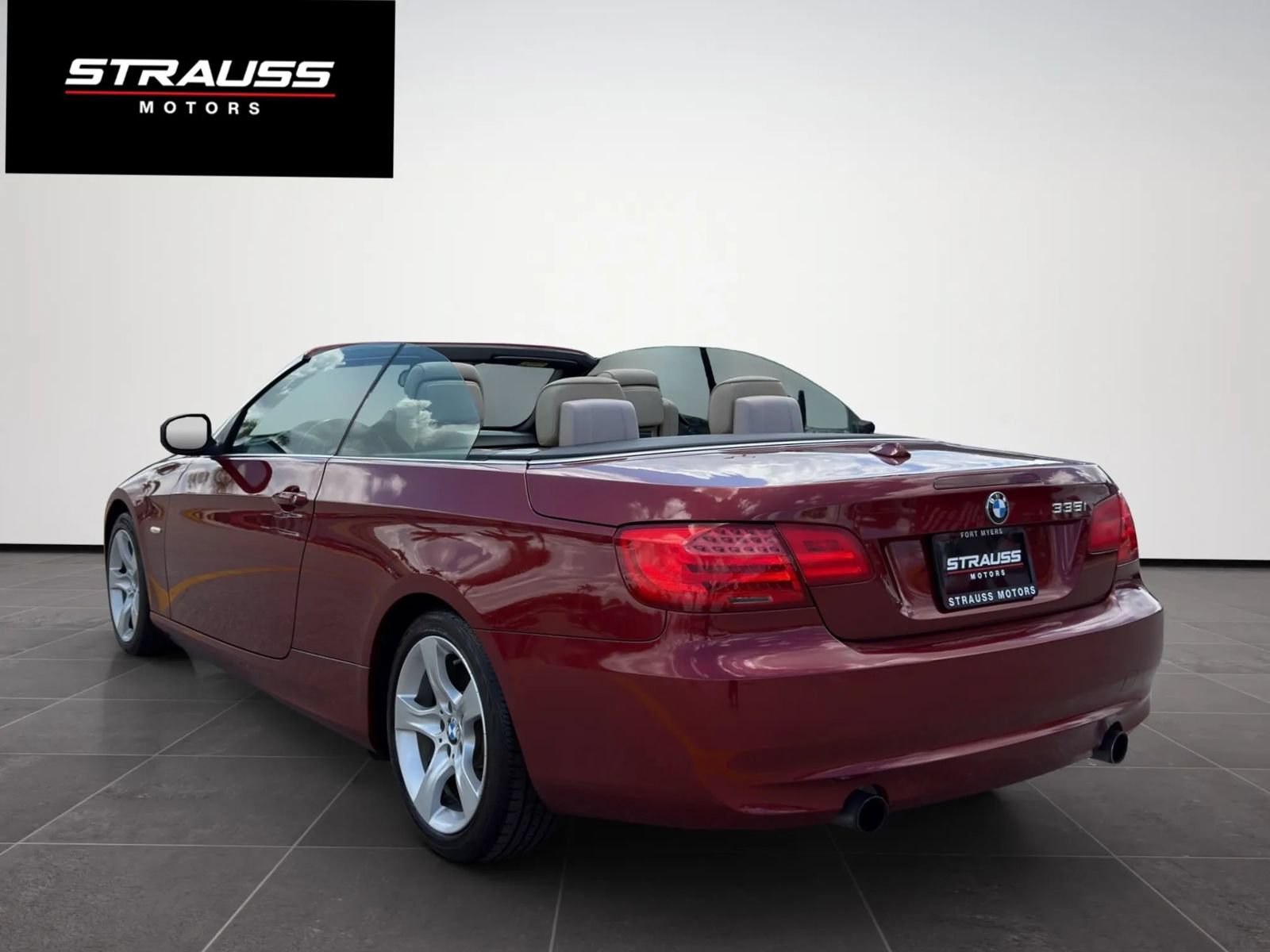 Used 2011 BMW 335i Convertible w/ Premium Pkg RWD image 8