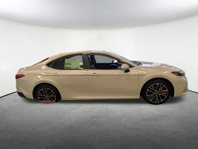 New 2026 Toyota Crown Platinum image 2