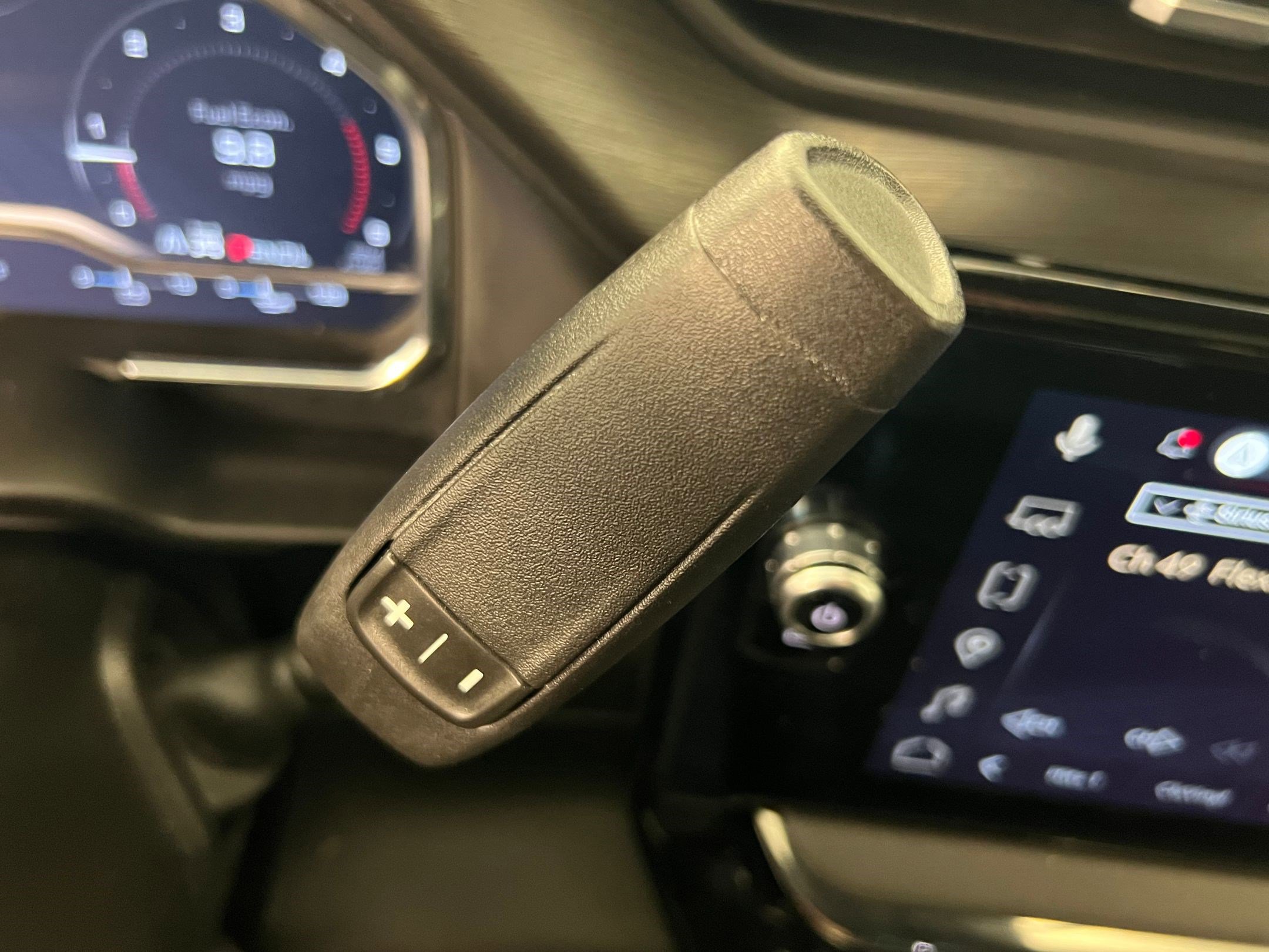 Used 2025 GMC Sierra 2500 AT4 w/ AT4 Premium Plus Package image 28