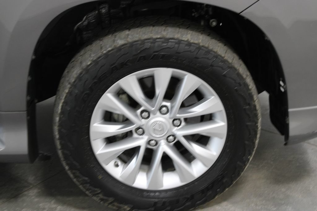 Used 2014 Lexus GX 460 w/ Premium Package AWD/4WD image 59