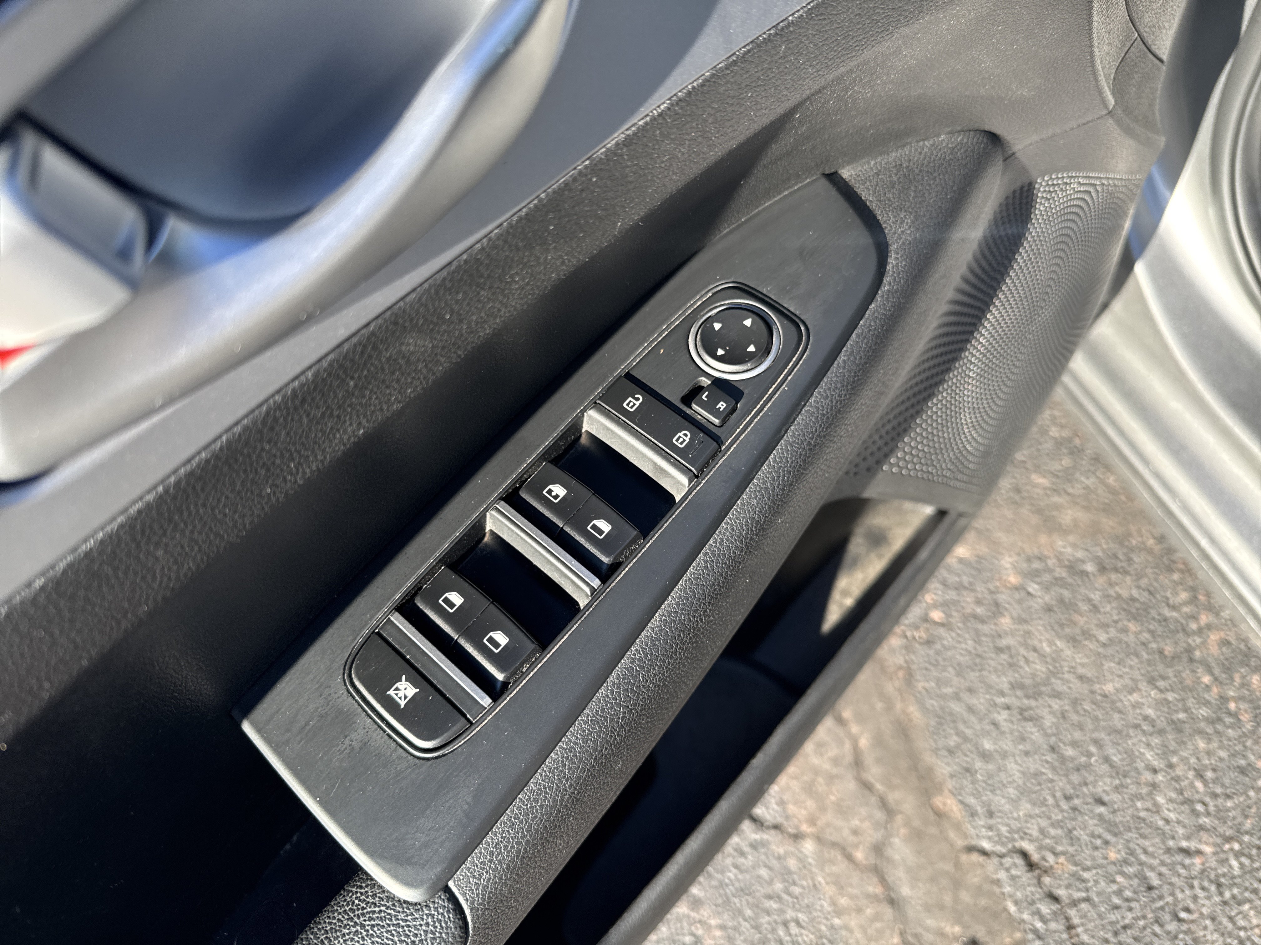 Used 2023 Kia Forte LXS w/ LXS Technology Package FWD image 16