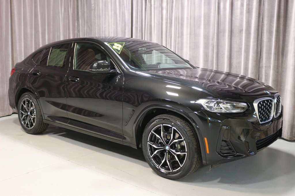 Certified 2023 BMW X4 xDrive30i w/ M Sport Package image 3