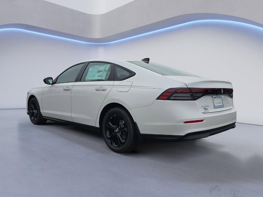 New 2025 Honda Accord SE image 4