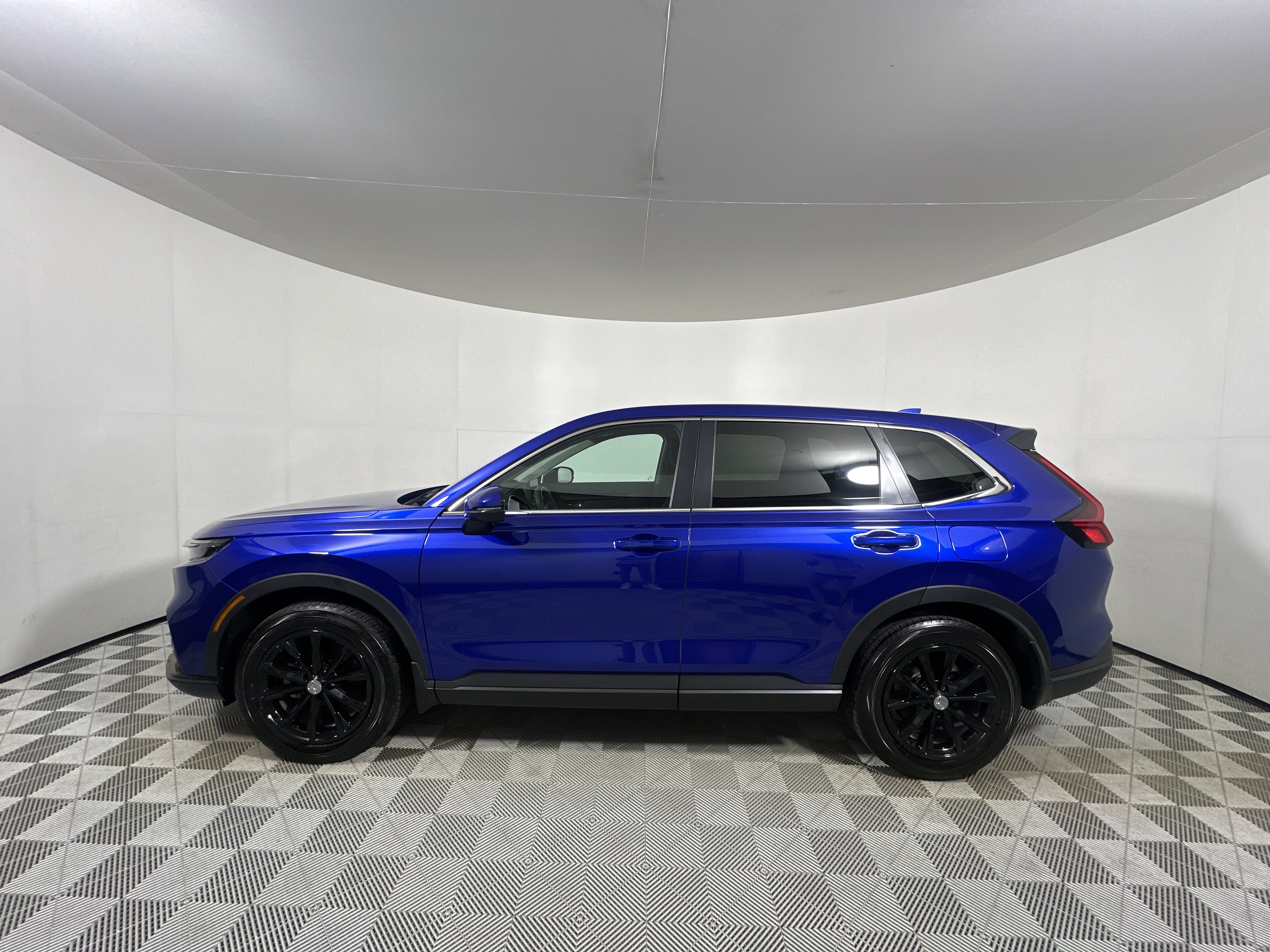Used 2024 Honda CR-V EX image 4