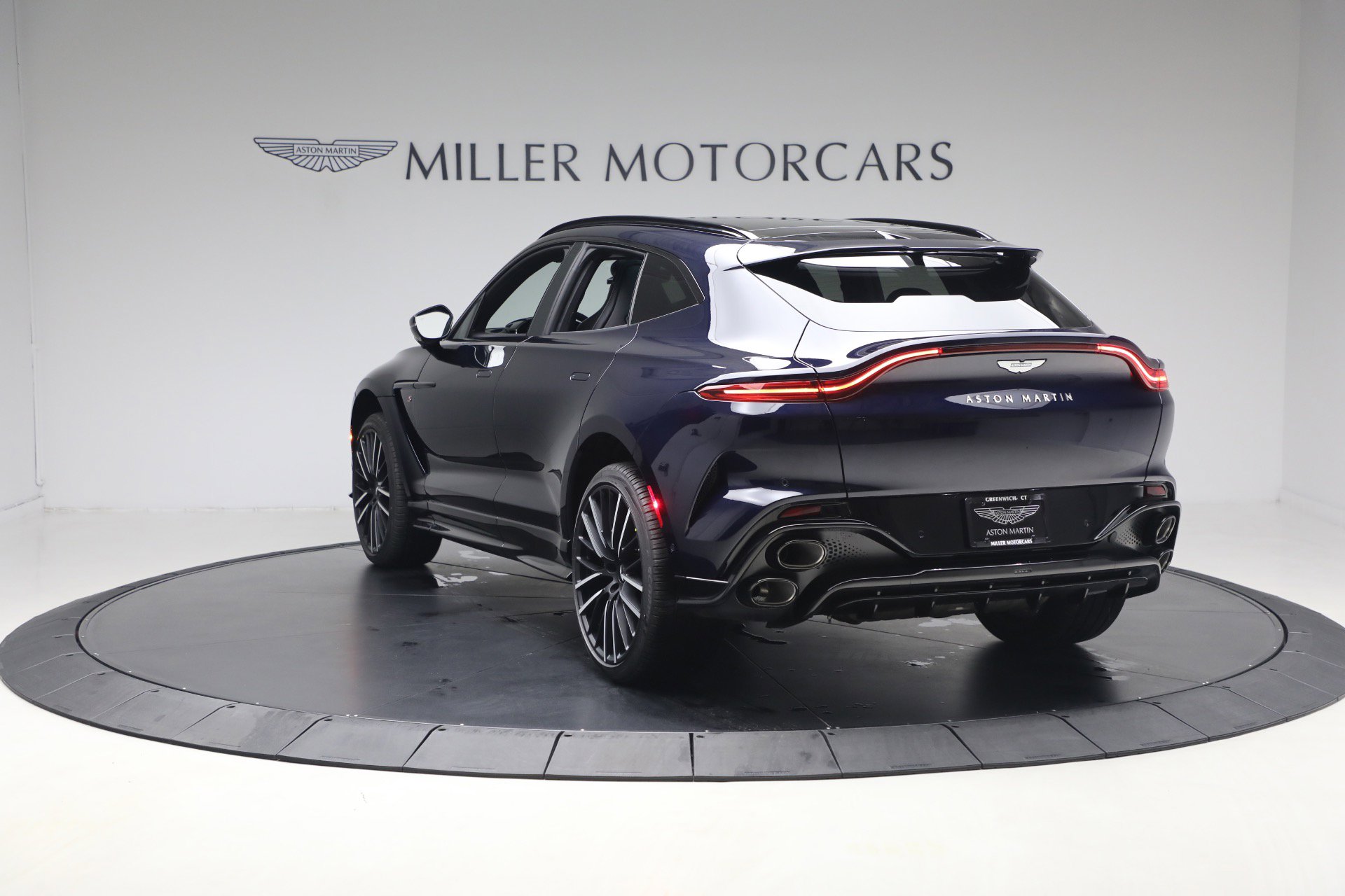 New 2026 Aston Martin DBX S image 5