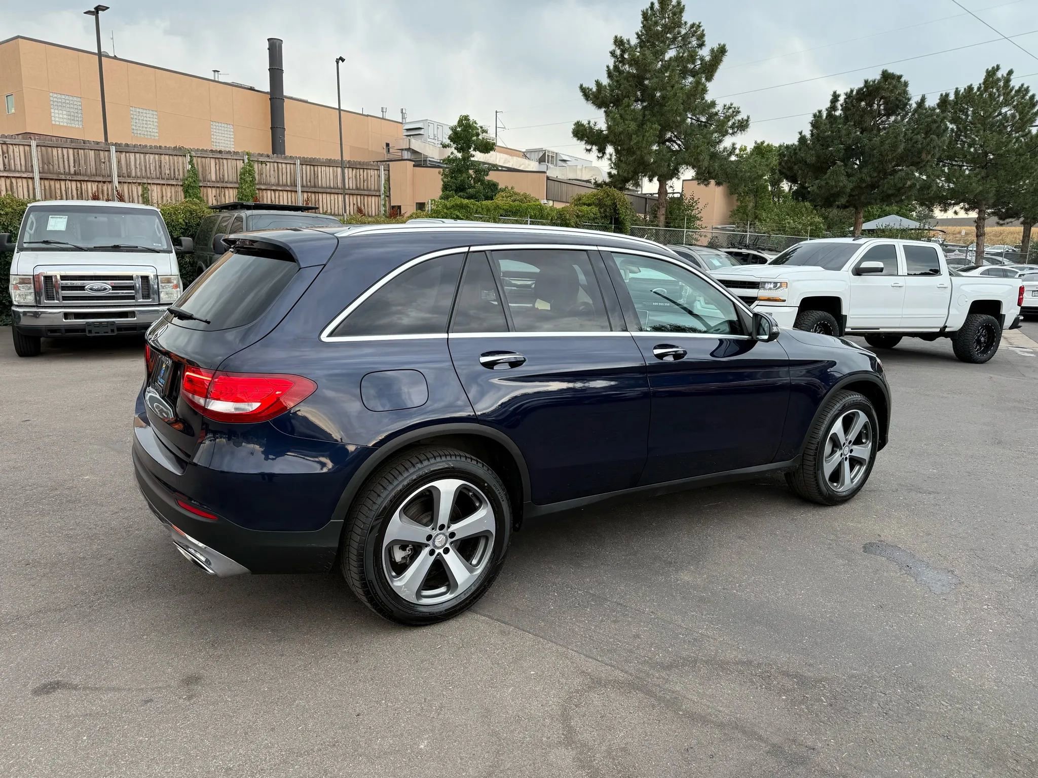 Used 2017 Mercedes-Benz GLC 300 image 6