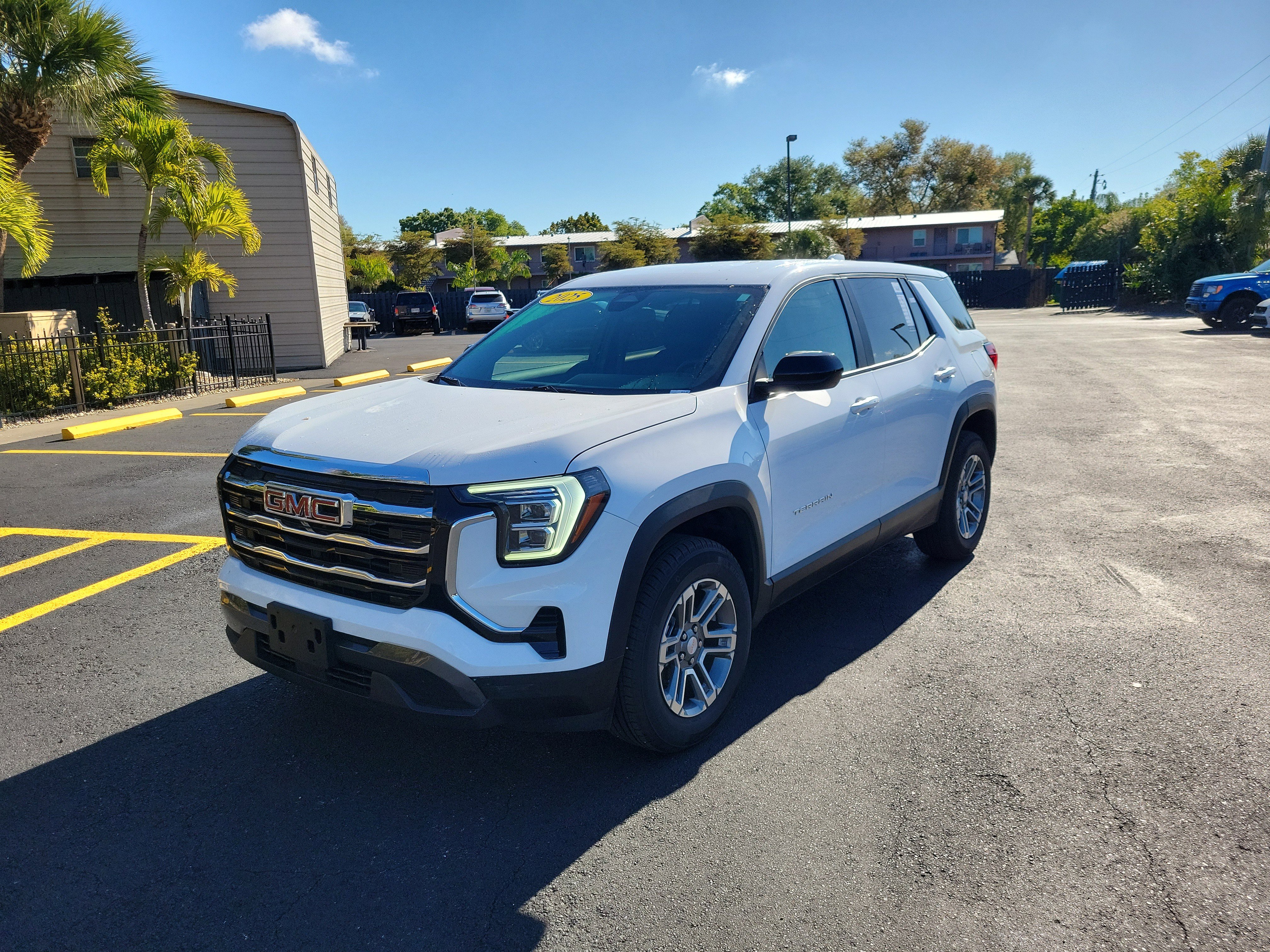 Used 2025 GMC Terrain Elevation image 9