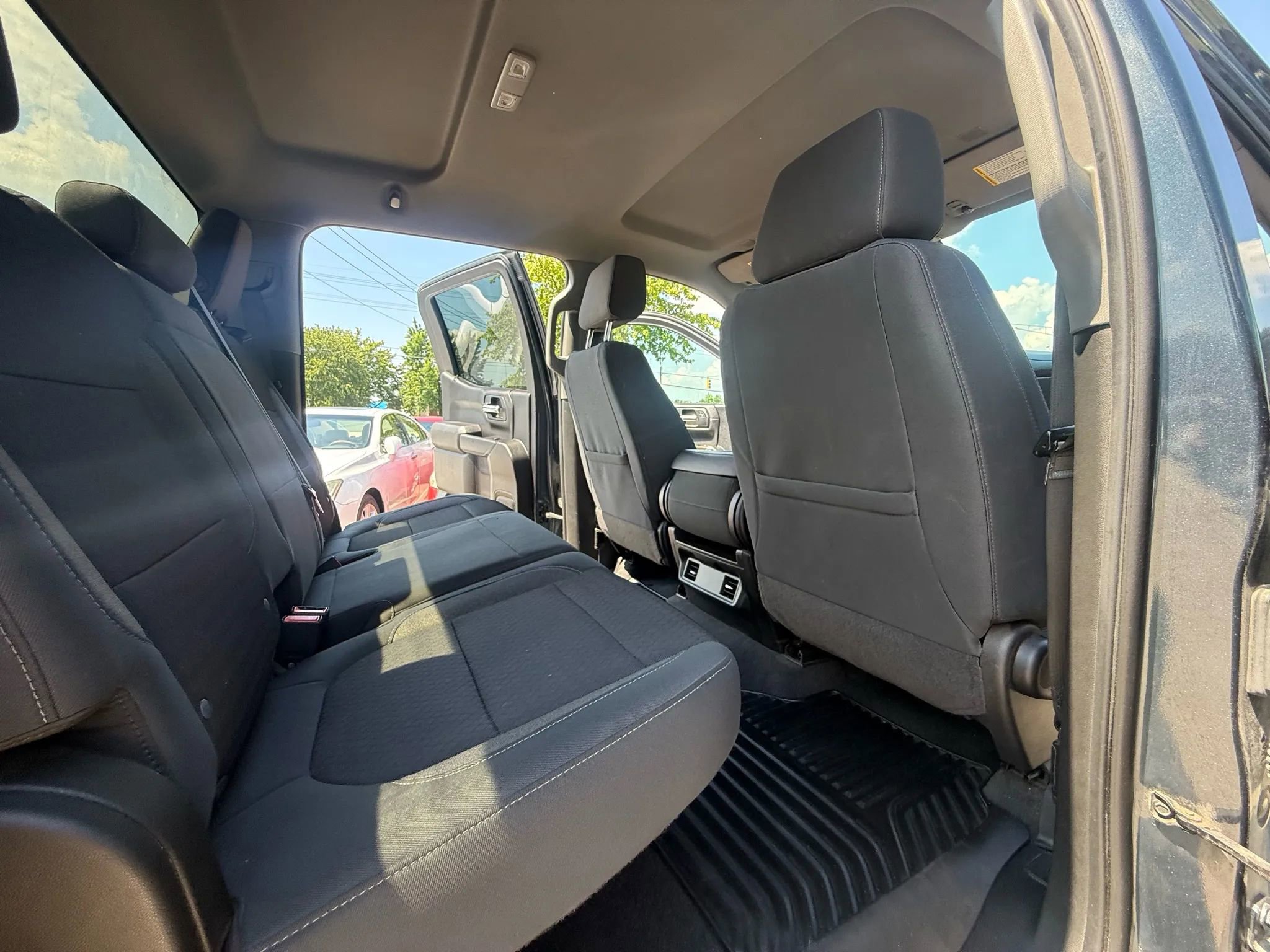 Used 2020 Chevrolet Silverado 1500 LT image 11