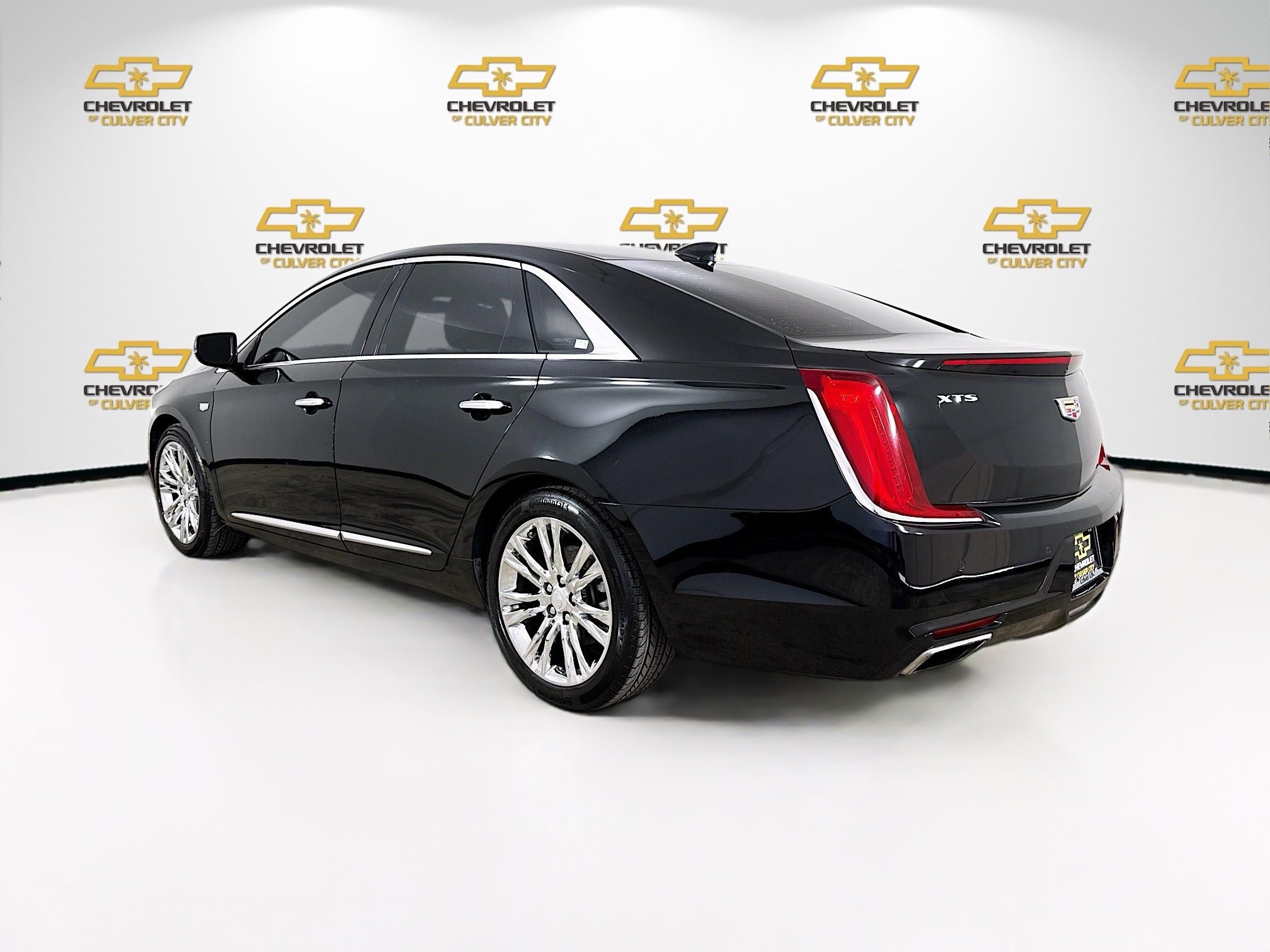 Used 2019 Cadillac XTS Luxury image 5