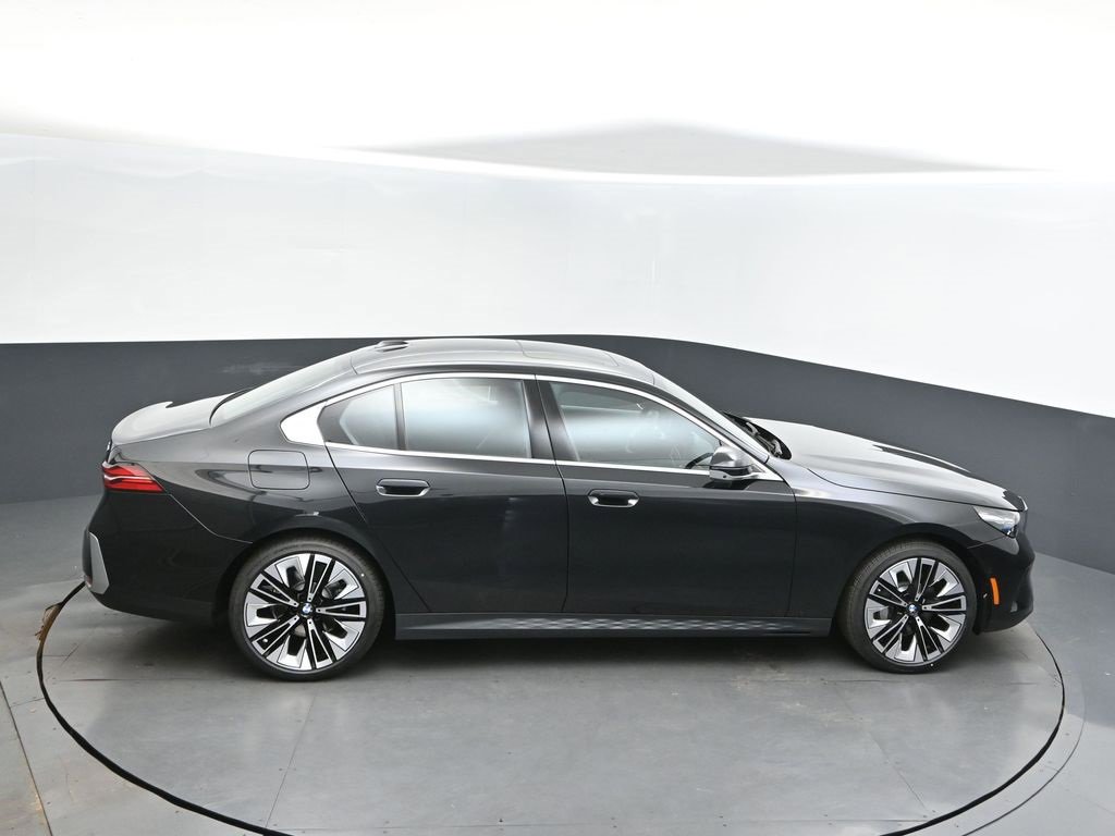 New 2026 BMW 530i w/ Premium Package image 34