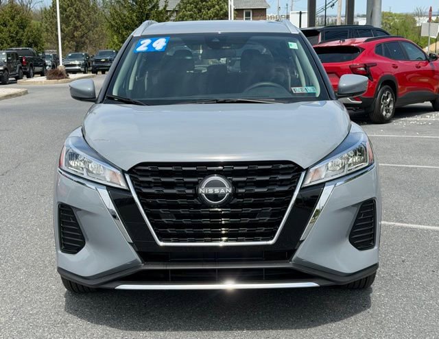 Used 2024 Nissan Kicks SV FWD image 8