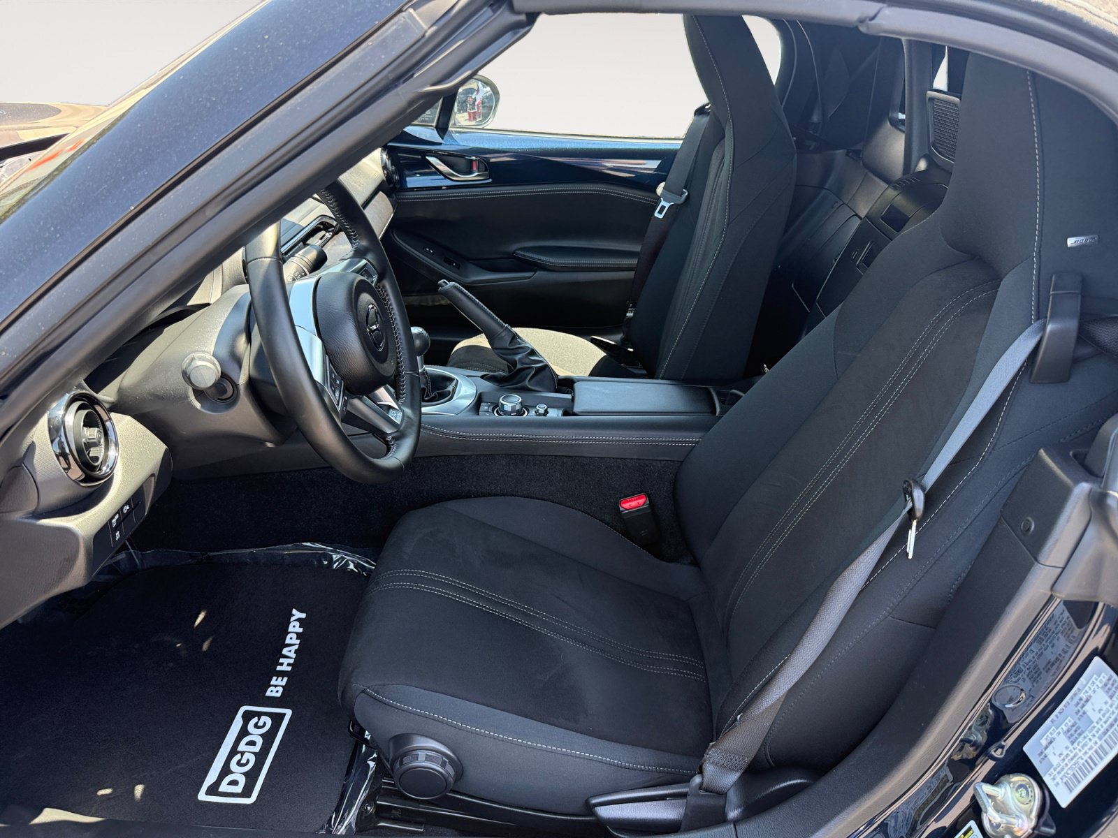 Certified 2025 MAZDA MX-5 Miata Club RWD image 10