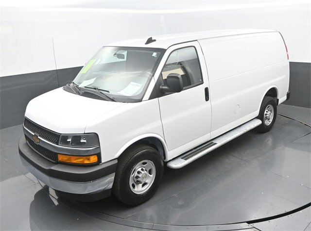 Used 2024 Chevrolet Express 2500 w/ Driver Convenience Package image 28