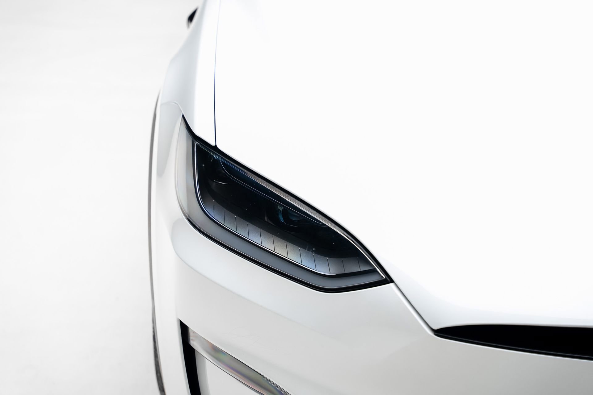 Used 2023 Tesla Model X Plaid image 12