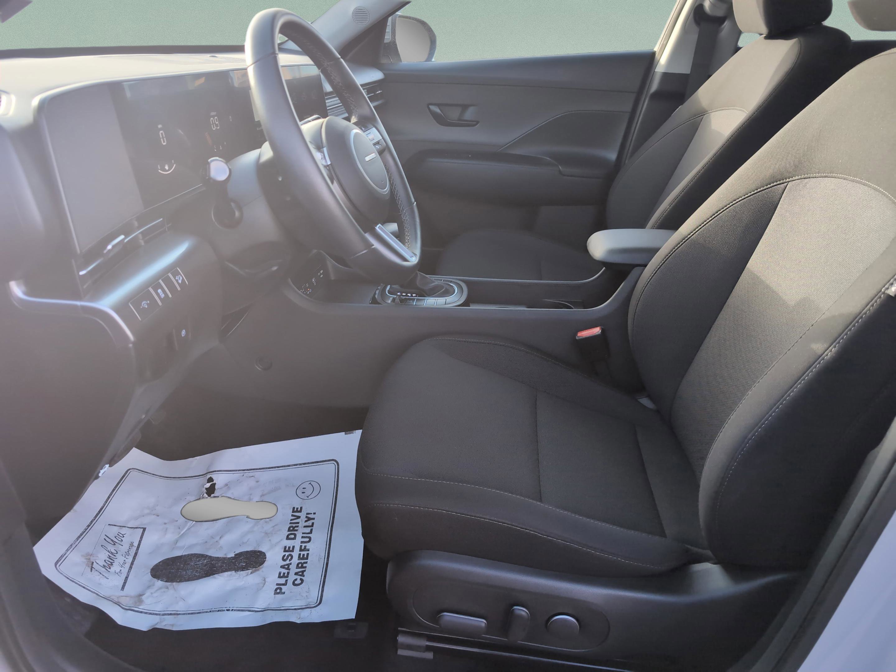 Used 2025 Hyundai Kona SEL image 18