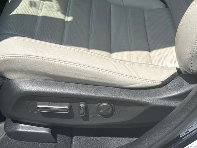 Used 2023 Honda CR-V EX-L image 16