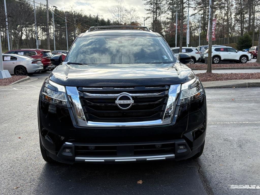 Used 2024 Nissan Pathfinder SL image 4