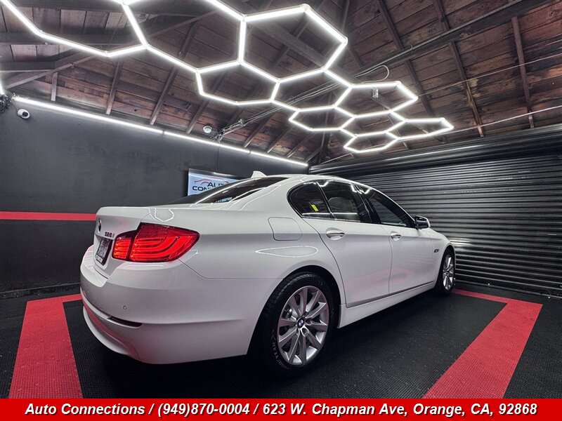 Used 2012 BMW 528i Sedan RWD image 3