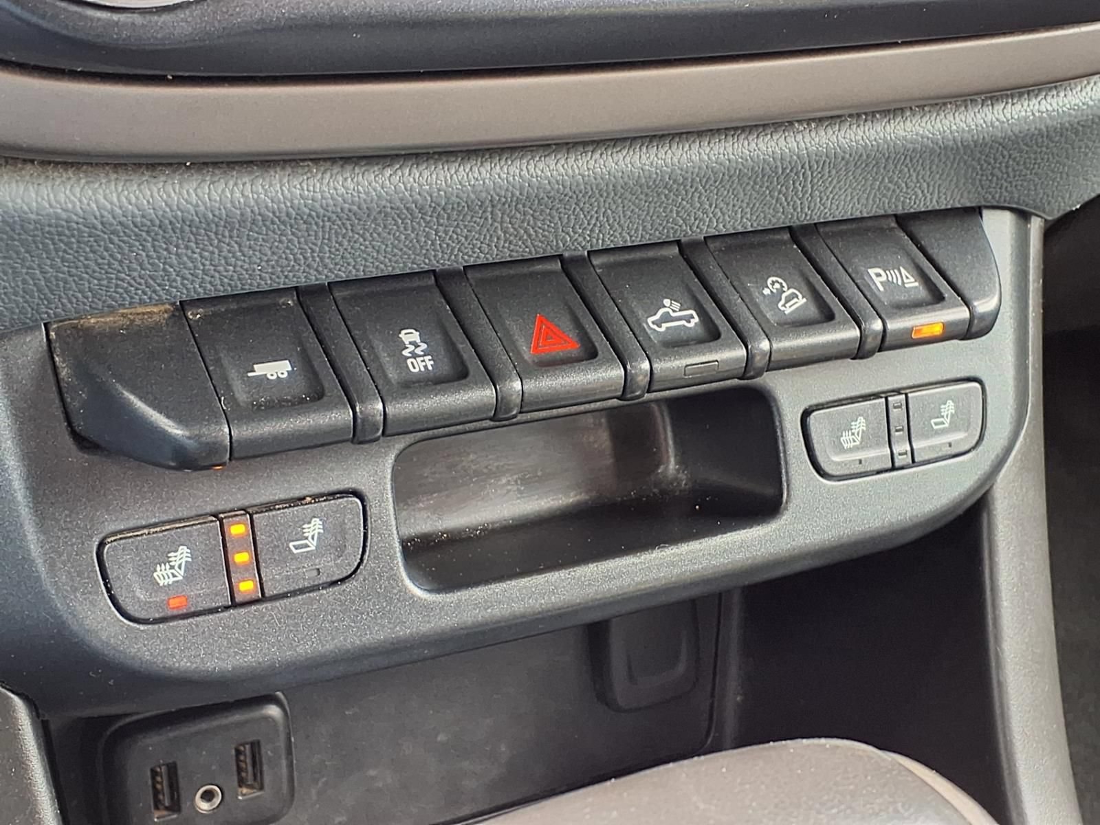 Used 2019 Chevrolet Colorado Z71 AWD/4WD image 26