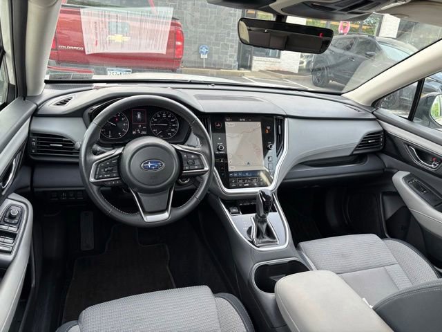Used 2025 Subaru Outback Premium AWD/4WD image 11