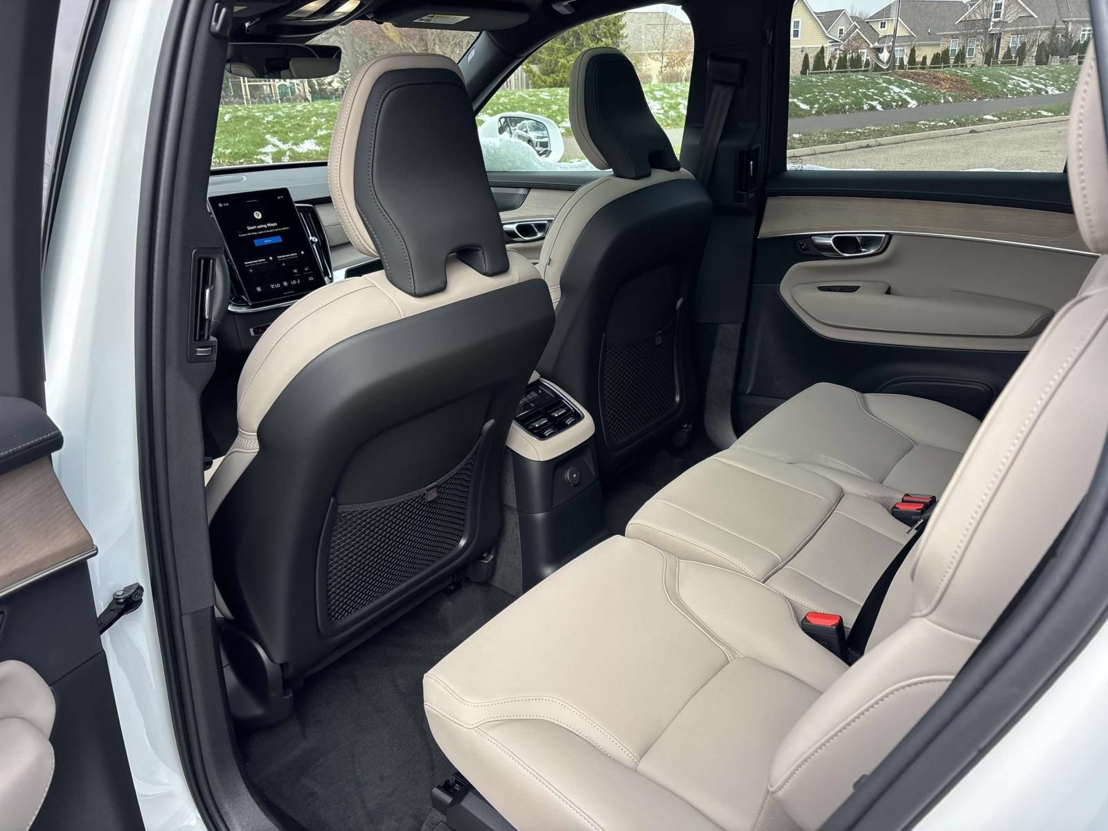 New 2026 Volvo XC90 T8 Plus w/ Protection Package Premier AWD/4WD image 27