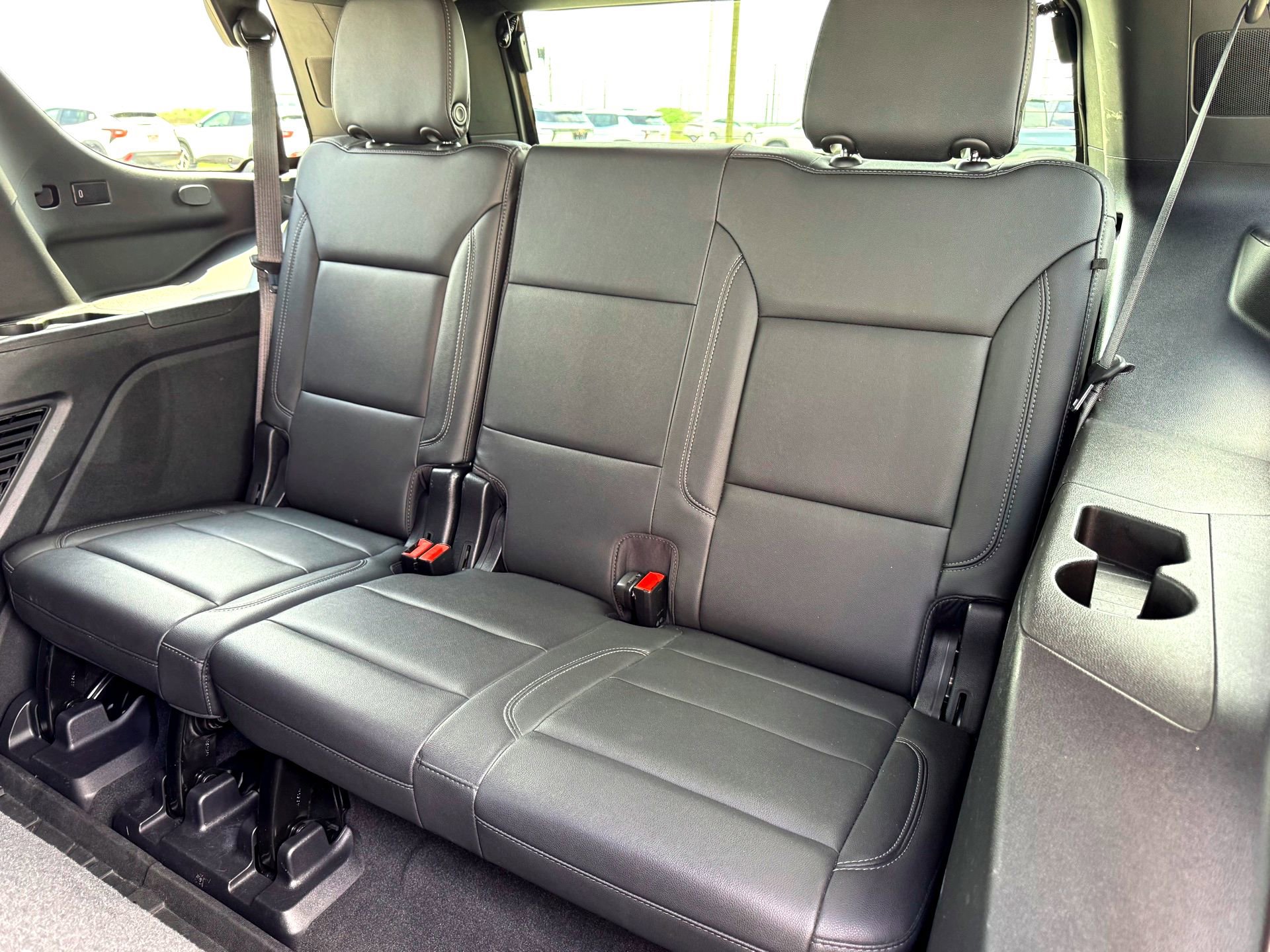 Used 2021 Chevrolet Tahoe Z71 w/ Rear Media and Nav Package image 17