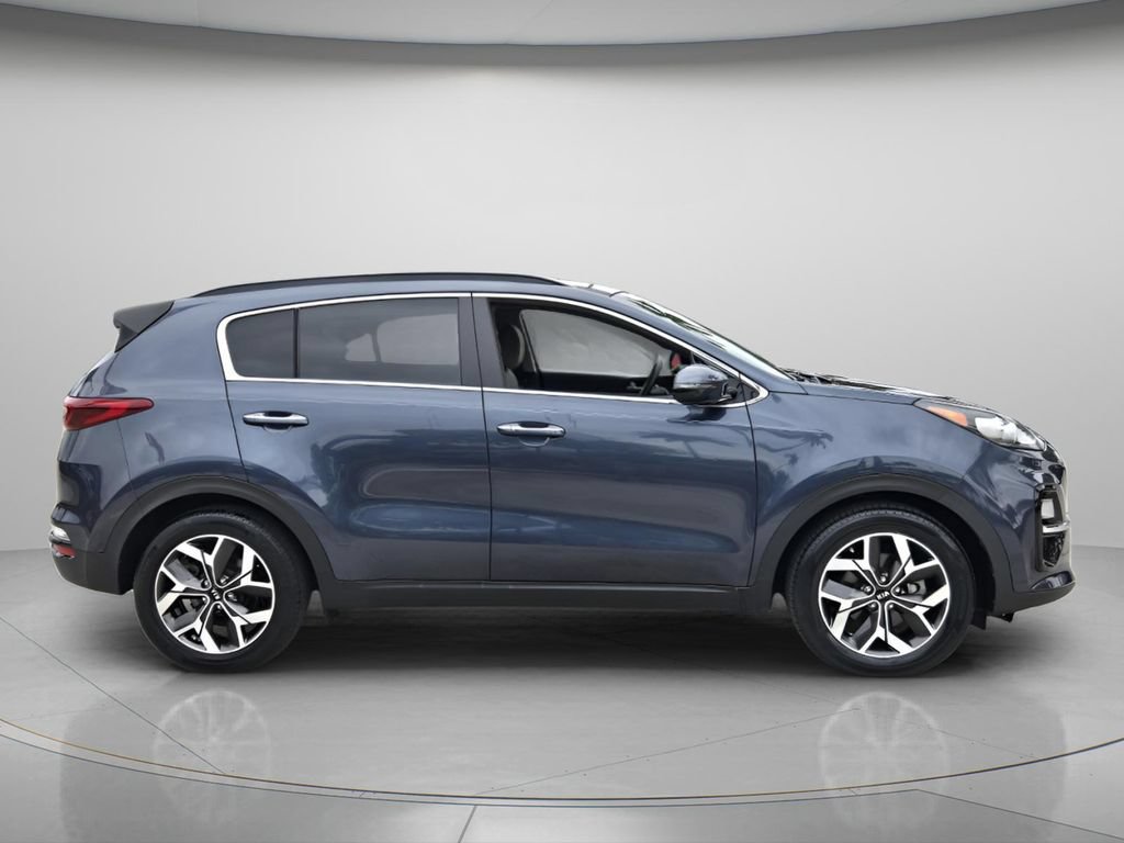 Used 2022 Kia Sportage EX FWD image 3