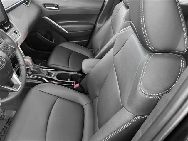 Certified 2025 Toyota Corolla Cross XLE image 9