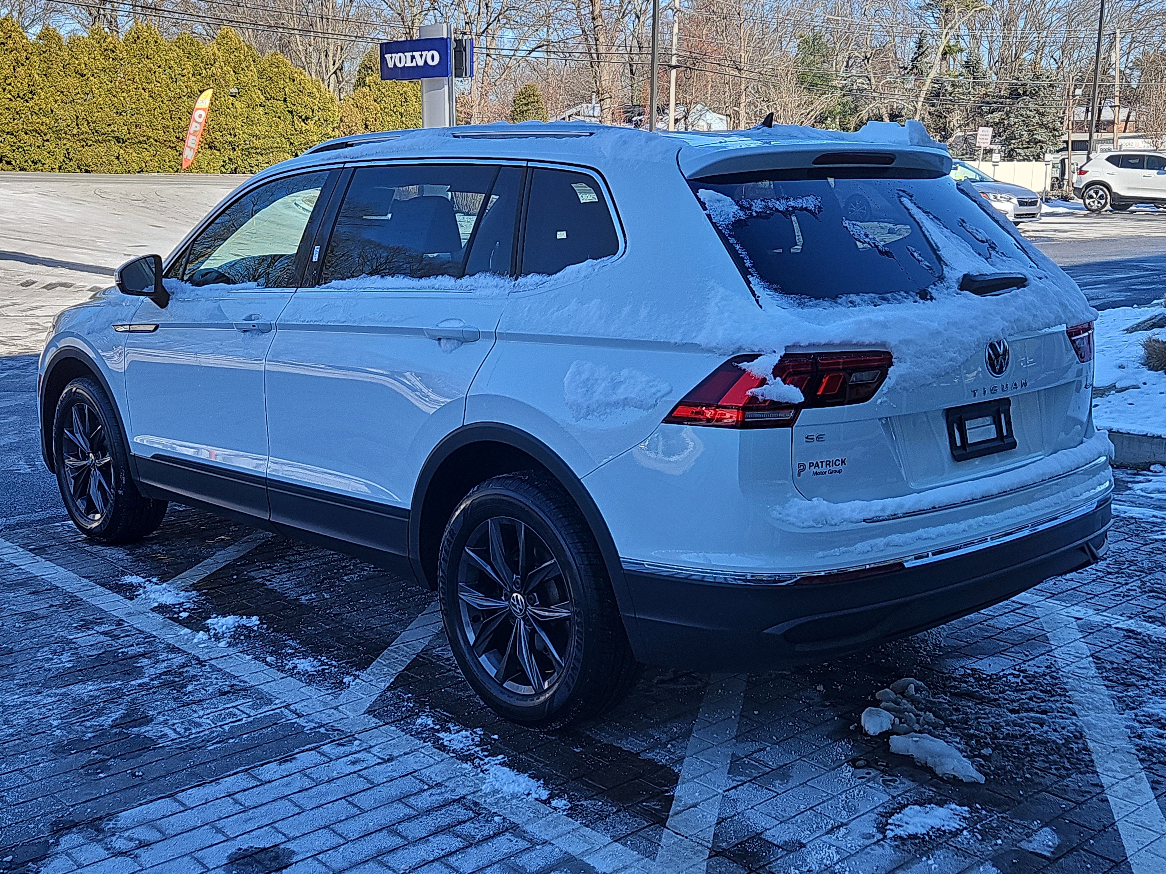 Certified 2022 Volkswagen Tiguan SE w/ Panoramic Sunroof Package image 26