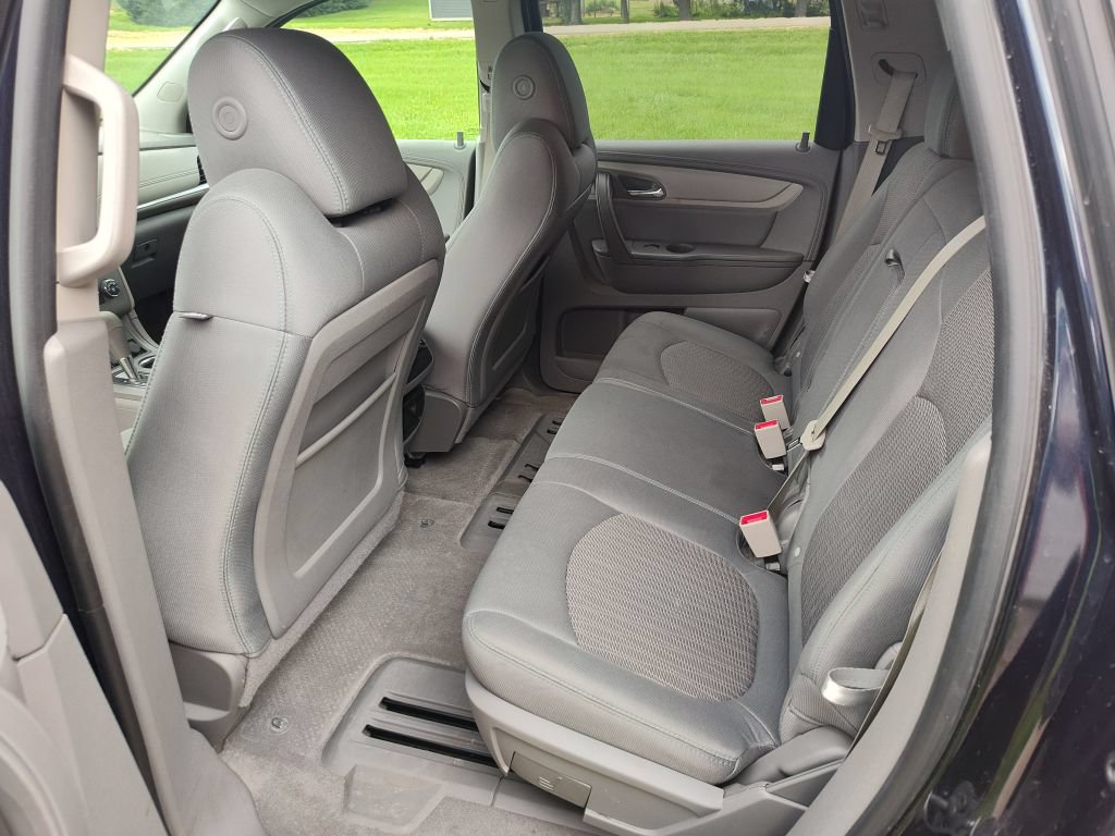 Used 2017 Chevrolet Traverse LS AWD/4WD image 6