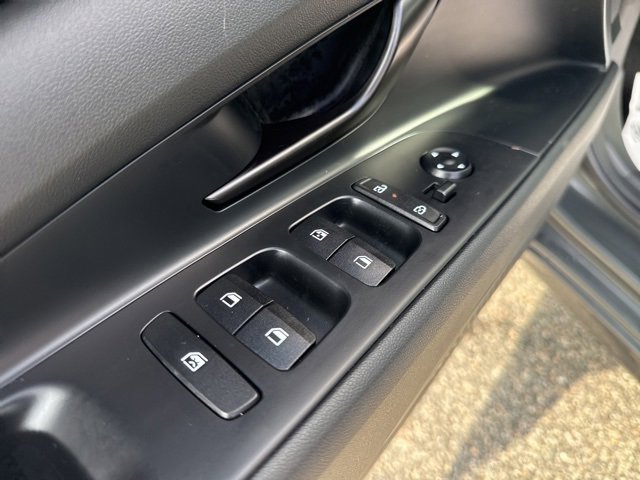 Certified 2025 Hyundai Elantra Sport image 15