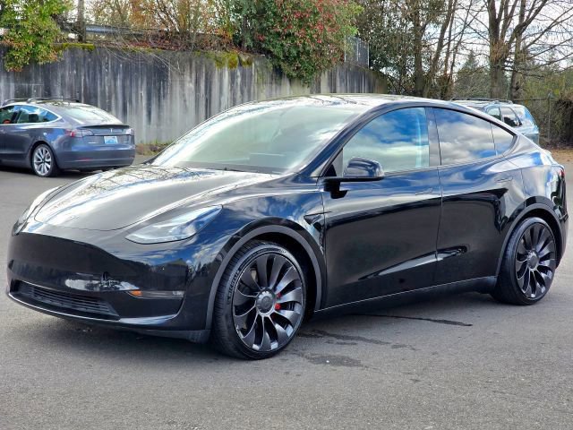 Used 2023 Tesla Model Y Performance image 3