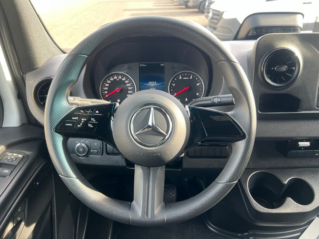 Used 2025 Mercedes-Benz Sprinter 2500 image 15