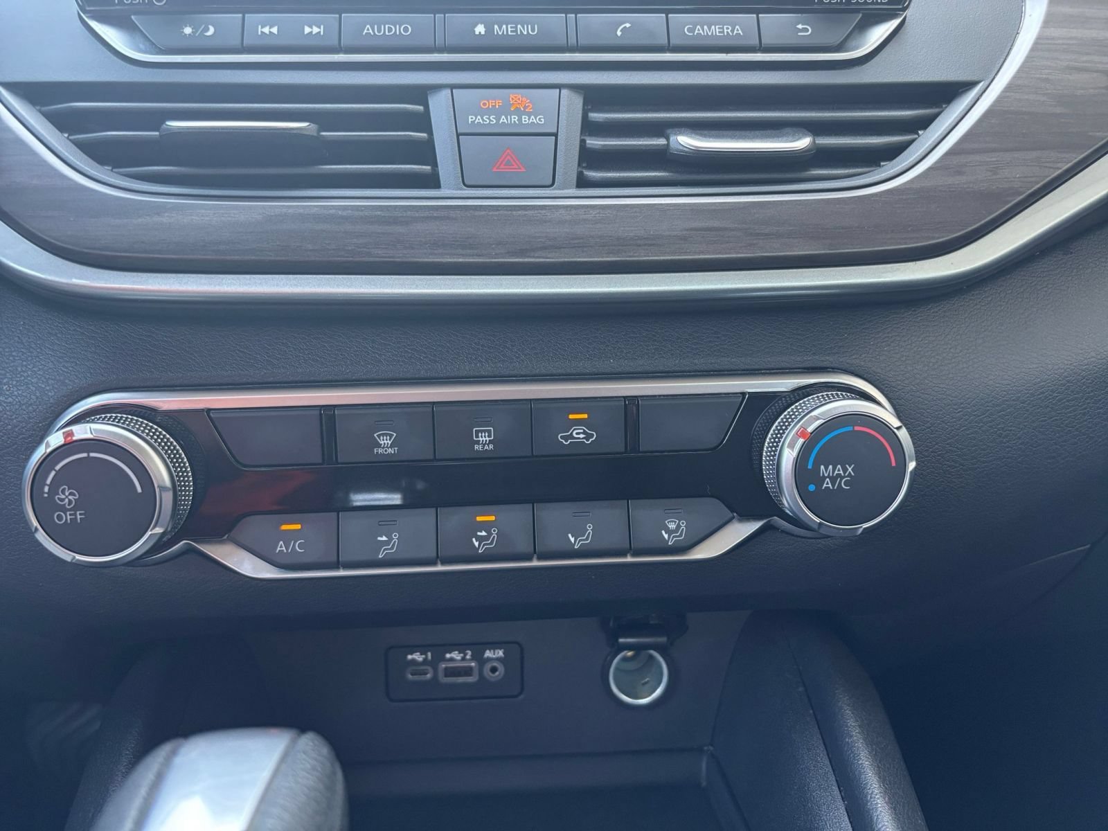 Used 2025 Nissan Altima 2.5 SV FWD image 14