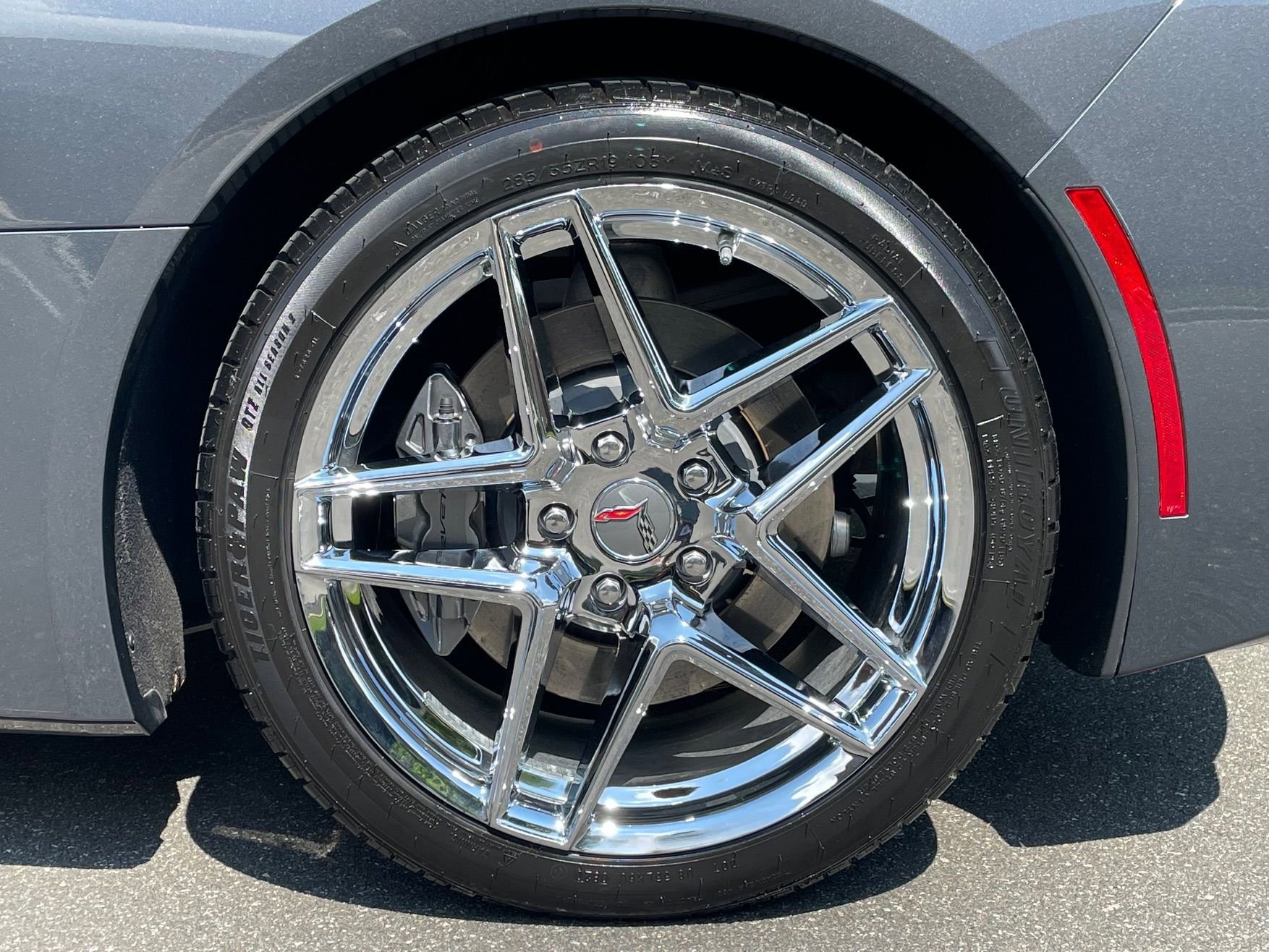 Used 2014 Chevrolet Corvette Stingray Convertible w/ 2LT Preferred Equipment Group image 30