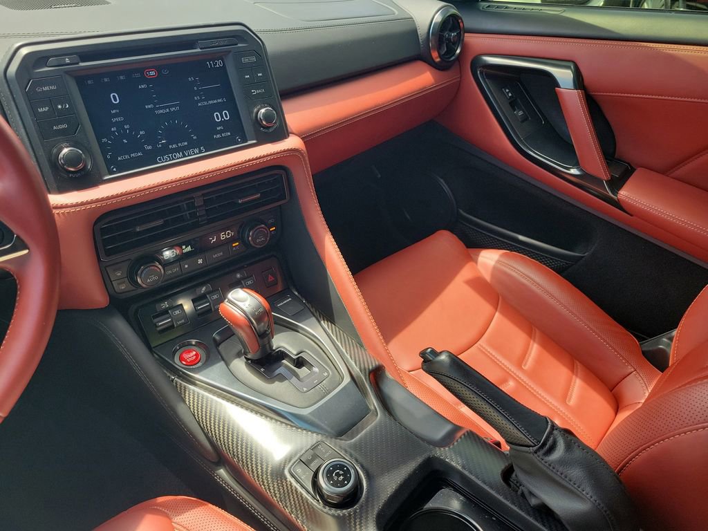 Used 2021 Nissan GT-R Premium image 22