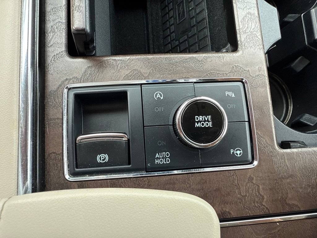 Used 2021 Lincoln Navigator Reserve w/ Luxury Package AWD/4WD image 38