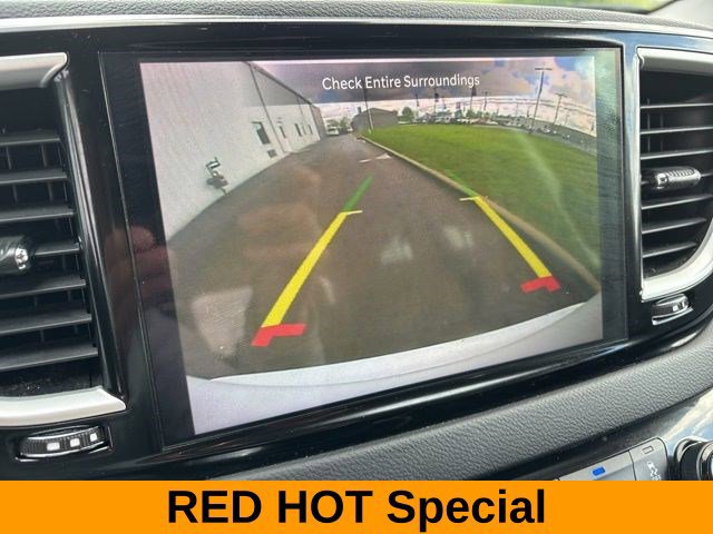 Used 2023 Chrysler Pacifica Touring-L FWD image 21