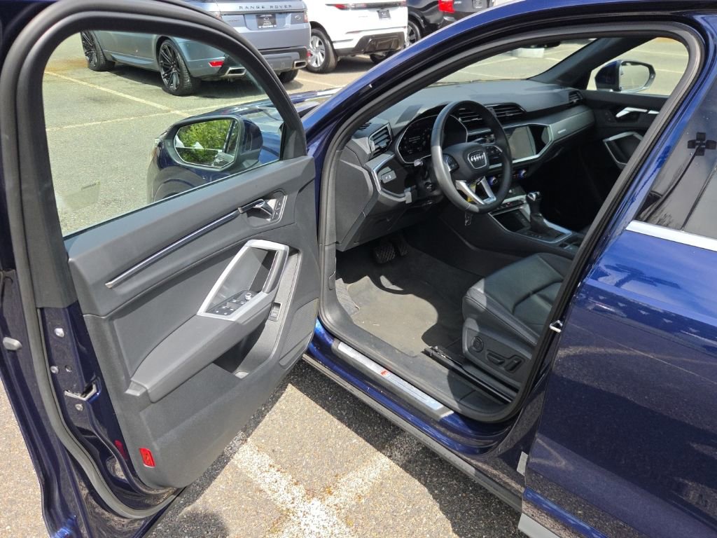 Used 2025 Audi Q3 2.0T Premium AWD/4WD image 10