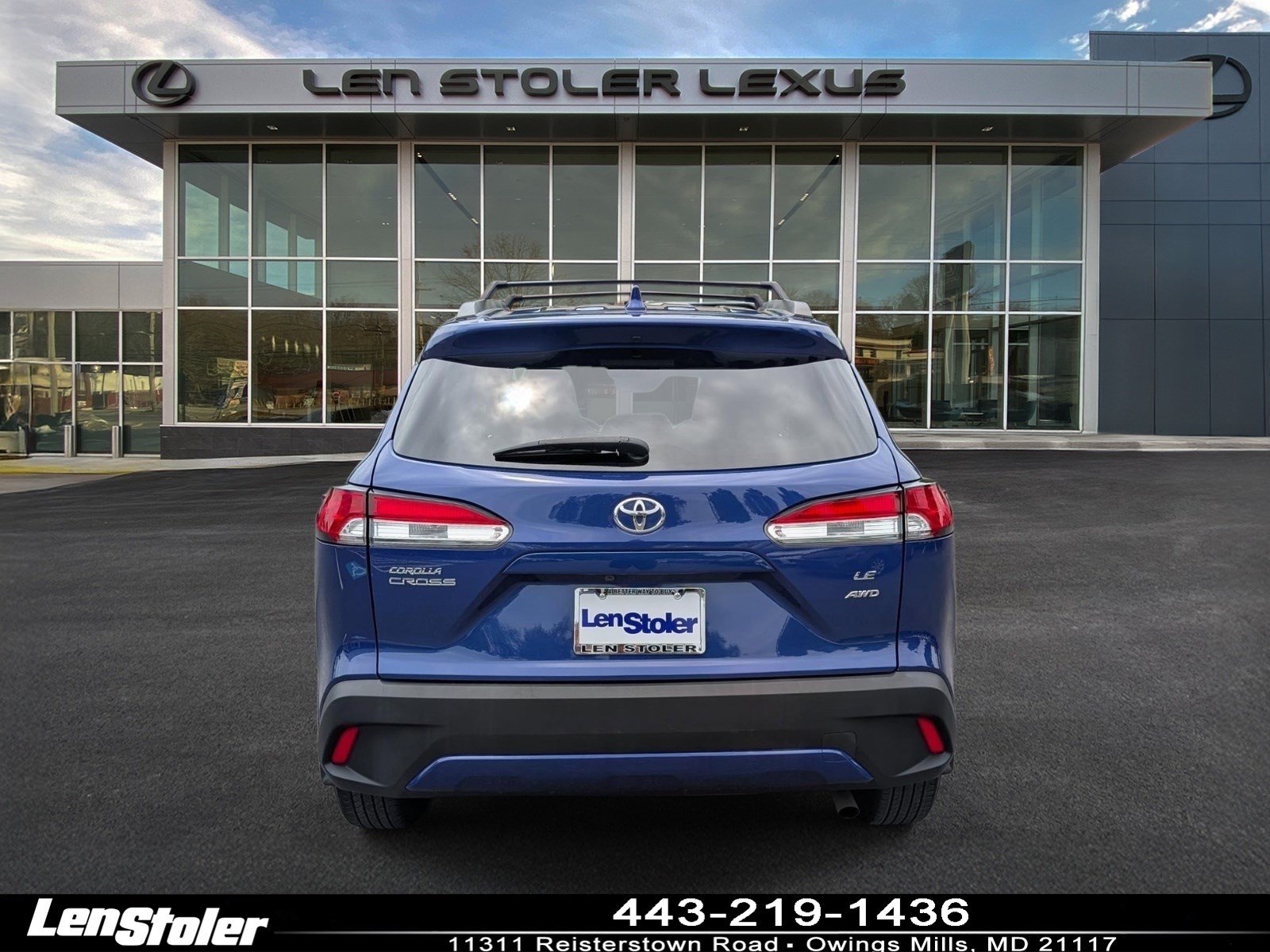 Used 2023 Toyota Corolla Cross LE w/ Moonroof Package AWD/4WD image 4