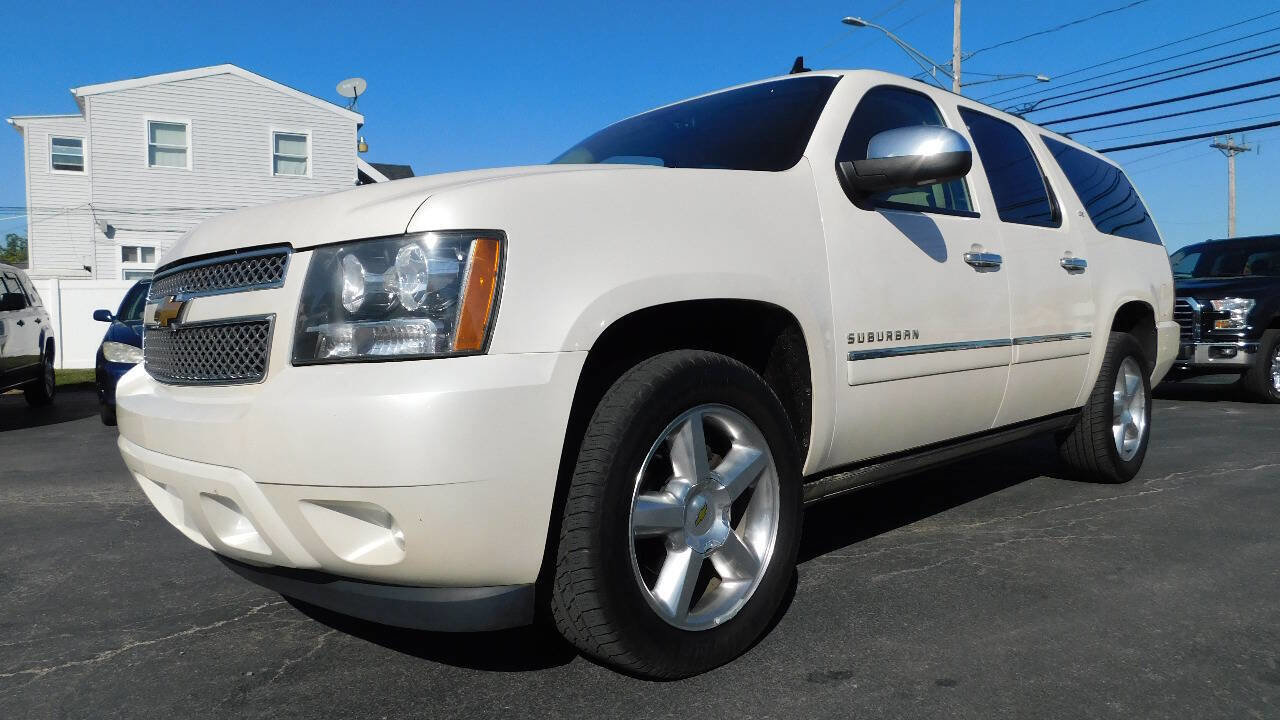 Used 2013 Chevrolet Suburban LTZ image 45