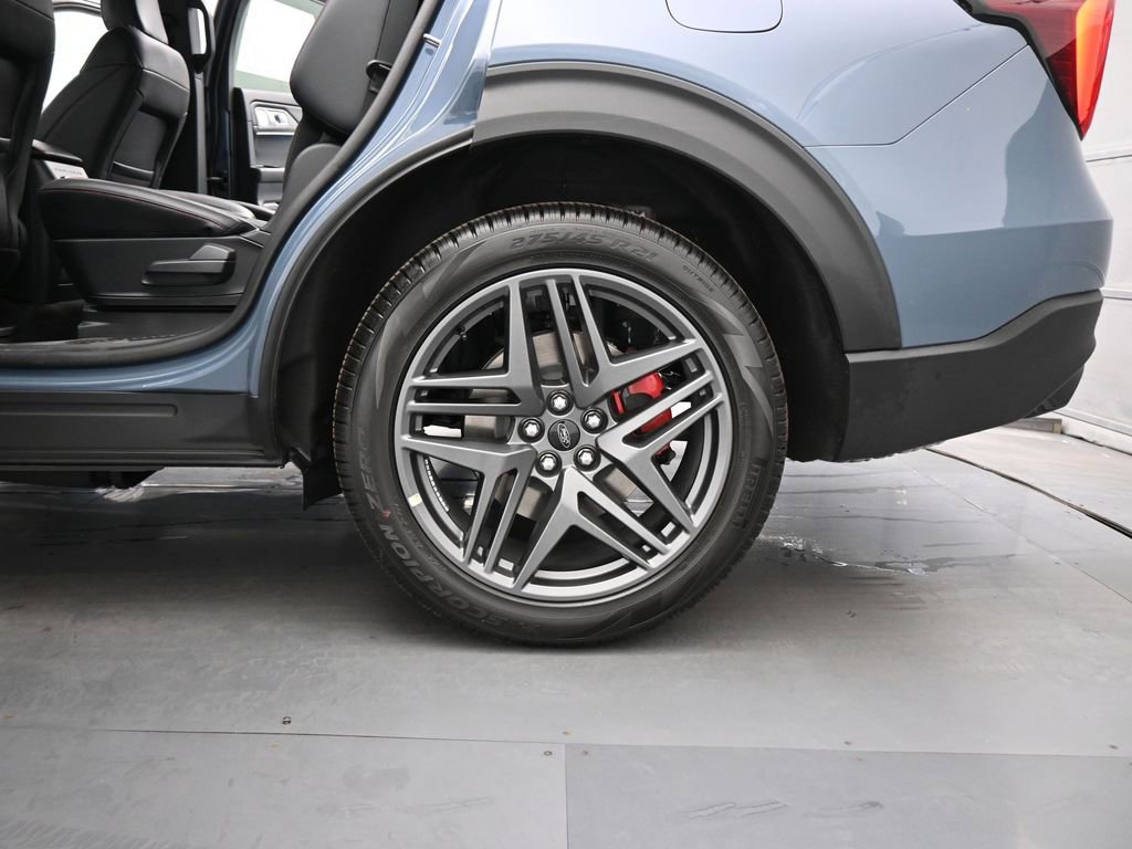 New 2026 Ford Explorer ST w/ Sun And Sound Package image 25