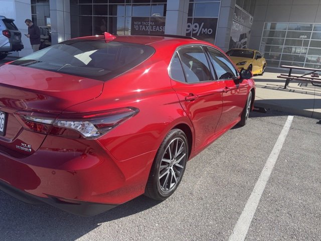 Used 2023 Toyota Camry XLE w/ Navigation Package image 3