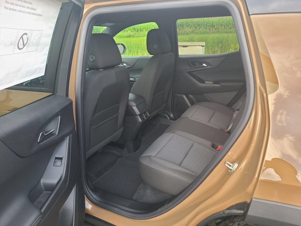New 2027 Chevrolet Equinox LT FWD image 8