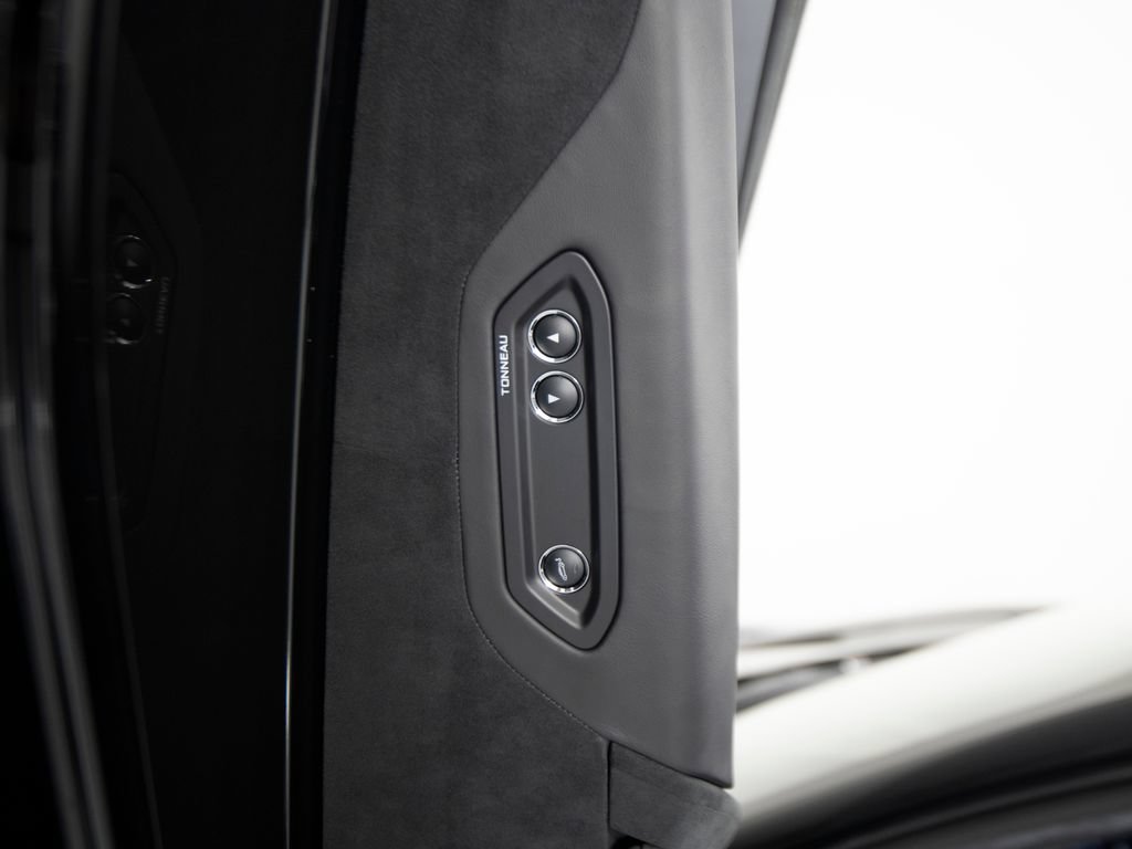 Used 2024 McLaren 750S Spider RWD image 12